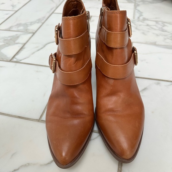 Franco Sarto Caramel Color Booties Gold Buckle & Zip 9M - Picture 2 of 7
